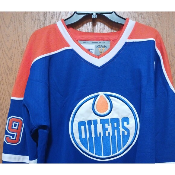 Wayne Gretzky (CCM)-(Oilers)-(Jersey)-(Blue/Orange)-(Used)-(Size:XL-52)-$110.00 - Picture 5 of 9